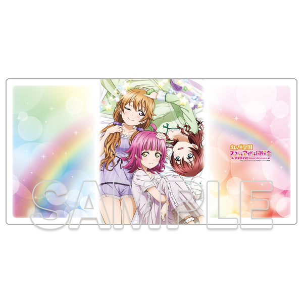 『ラブライブ!虹ヶ咲学園スクールアイドル同好会』デスクマット 彼方&エマ&璃奈[KADOKAWA][GOODS][新作]