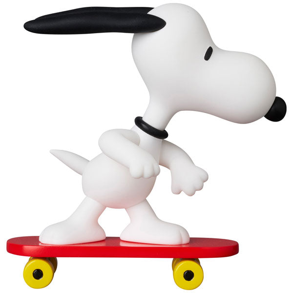 UDF SKATEBOARD SNOOPY [メディコムトイ][フィギュア]