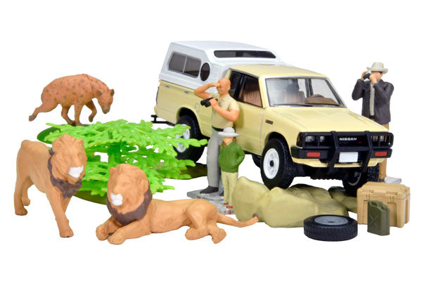 Kaiyodo x Tomica Limited Vintage GeoColle 64 #CarSnap32a Safari 4 (with Nissan Truck 4x4 King Cab) [Tomytec][Miniature Car]